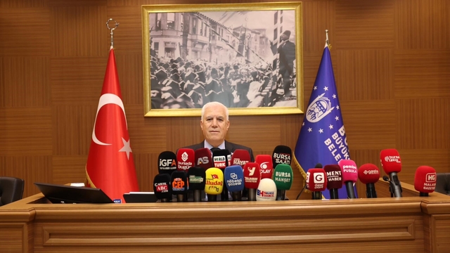 Başkan Bozbey: "Tüm Bursalılara hayırlı Ramazanlar diliyorum"