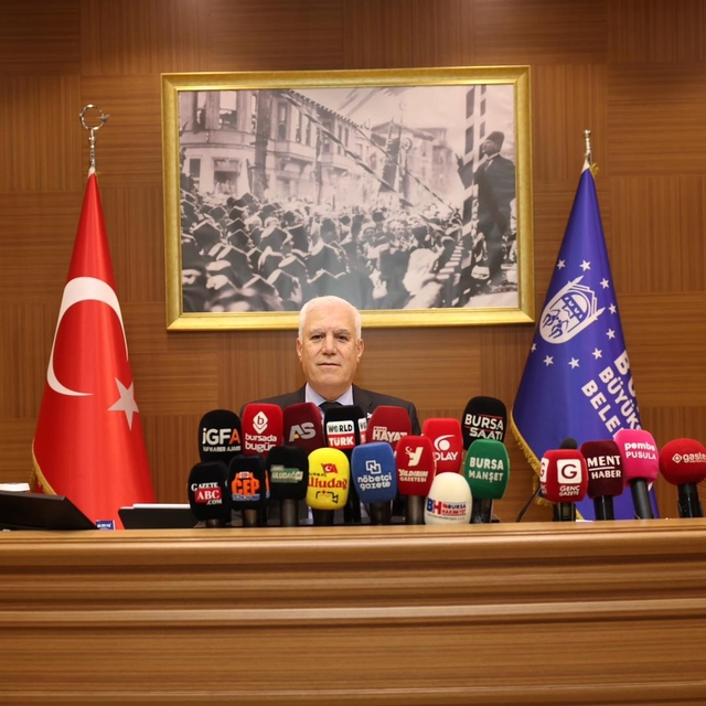 Başkan Bozbey: "Tüm Bursalılara hayırlı Ramazanlar diliyorum"