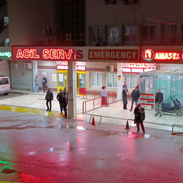 Mevlit yemeği sonrası 22 kişi zehirlenme şüphesiyle hastaneye kaldırıldı