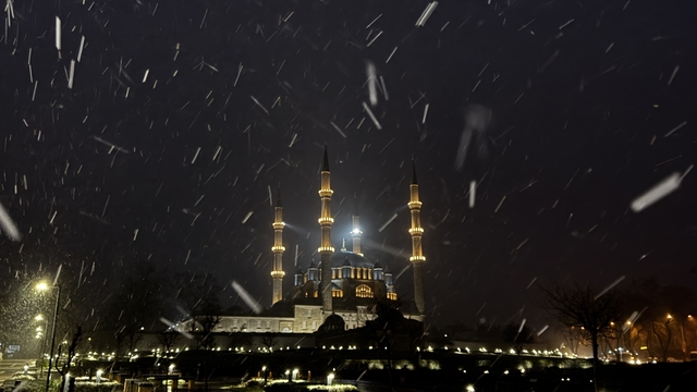 Edirne'de kar yağışı başladı