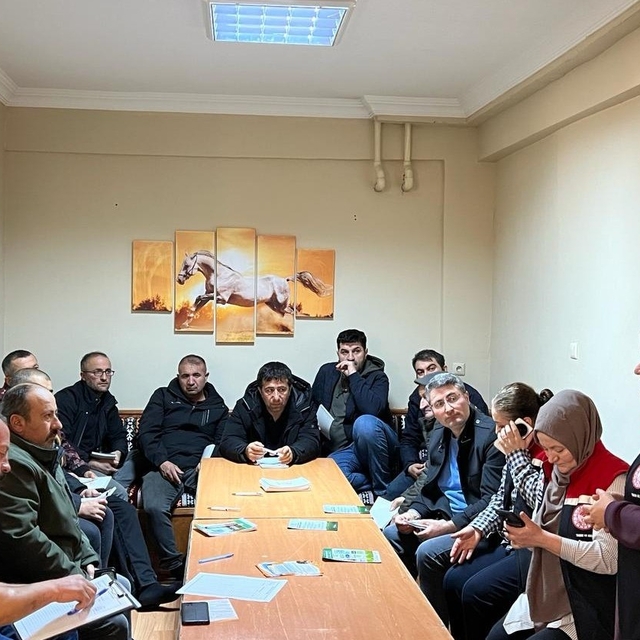 İliç'te üreticilere B-Reçete sistemi anlatıldı