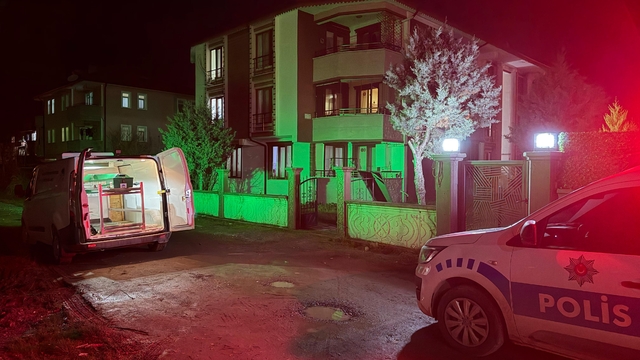 Karasu'da kendisinden haber alınamayan 61 yaşındaki kadın evinde ölü bulundu