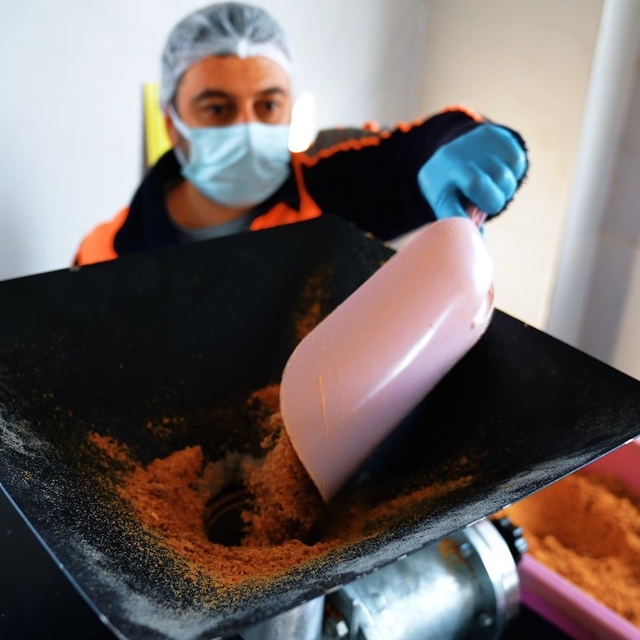 Didim Belediyesi can dostlar için mama üretiminde kapasiteyi artırdı