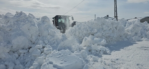 Aydınlar beldesinde karla mücadele devam ediyor
