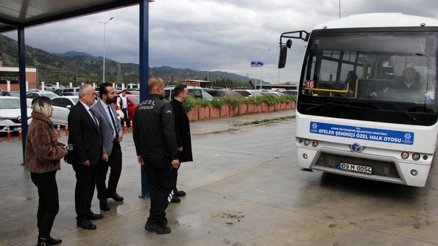 Üniversitedeki yol hasarı yerinde incelendi