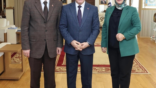 ESOB'dan Büyükşehir Belediye Başkanı Sekmen'e nezaket ziyareti