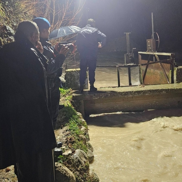 Sele kapılan şahıs ölü bulundu