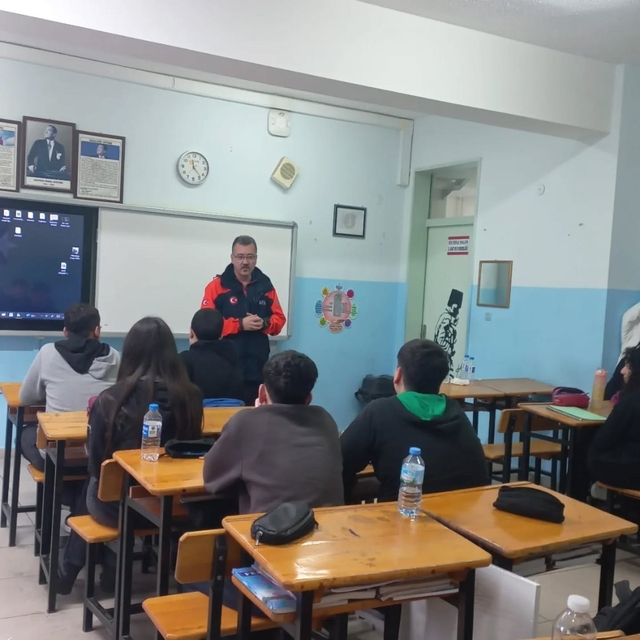 AFAD ekipleri Nazilli'de öğrencileri afetlere karşı bilinçlendirdi
