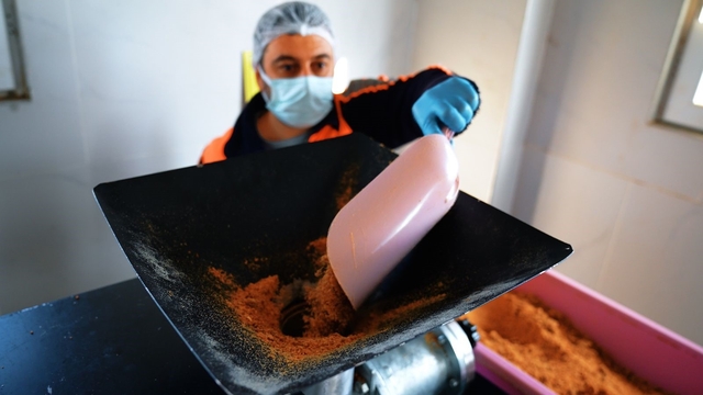 Didim Belediyesi can dostlar için mama üretiminde kapasiteyi artırdı