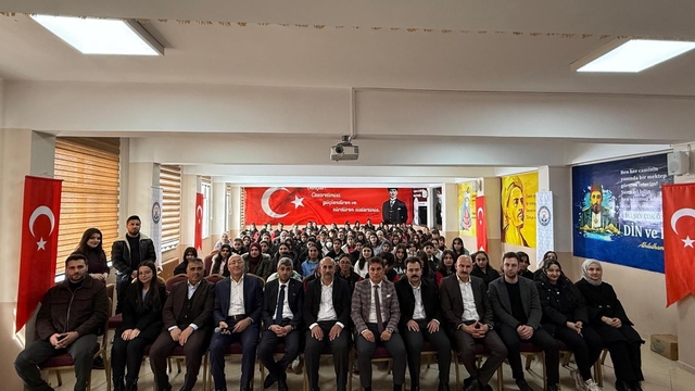 Diyadin'de "Bir bilenle bilge nesil" projesi öğrencilerle buluştu