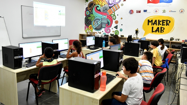 Muratpaşa'da robotik kodlama eğitimi başlıyor