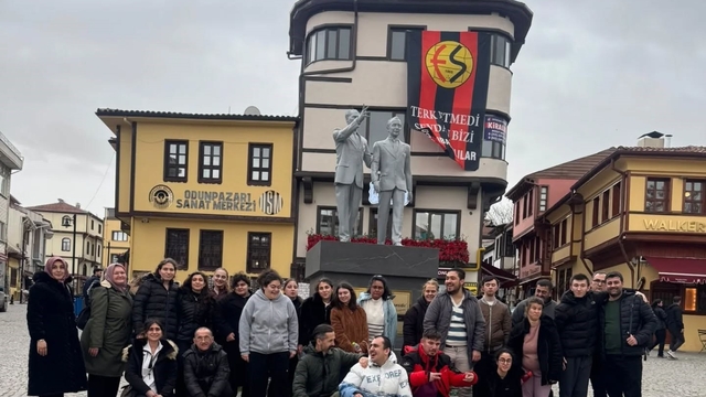 Özel ihtiyaçlı bireylere Eskişehir'de sosyal ve kültürel gezi