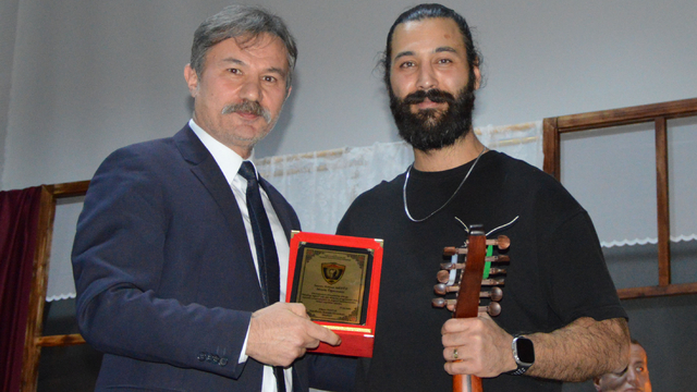 Havza'da "Mahlep Ağaçı" şiir dinletisi düzenlendi