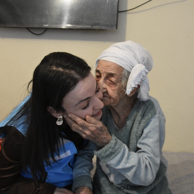 101 yaşındaki hastaya evde özel bakım