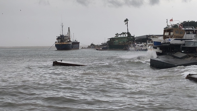 Doğu Akdeniz'i sağanak ve fırtına vurdu