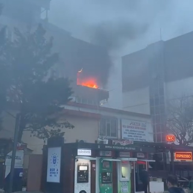 Bursa'da yangın; 1 daire kullanılamaz hale geldi