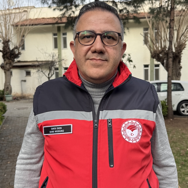 Hayalet ağlarda can çekişen balıklar, jandarma eliyle hayata tutunuyor