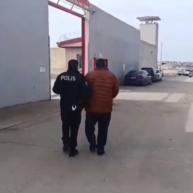 Hatay'da 8 ayrı suçtan hapis cezası ile aranan şahıs yakalandı