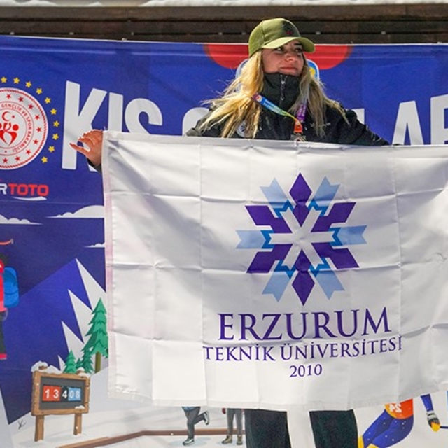 ETÜ Kayak Alp Disiplini Türkiye Şampiyonası'nda çifte kupa ile zirveye yerl...
