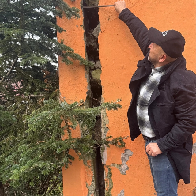 Alaplı TOKİ İlk ve Ortaokulu'nda istinat duvarında çökme tehlikesi