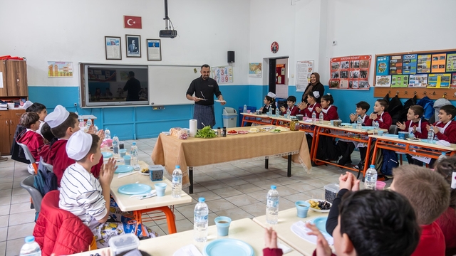 Marmarabirlik minik şeflerle sağlıklı nesiller yetiştiriyor