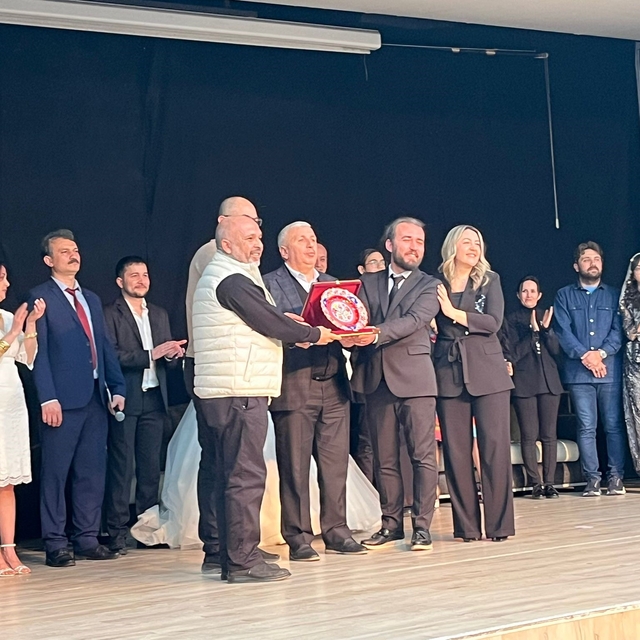 "Düğünümüz var Kütahya" tiyatro oyunu büyük beğeni aldı
Kentin kültürel mir...
