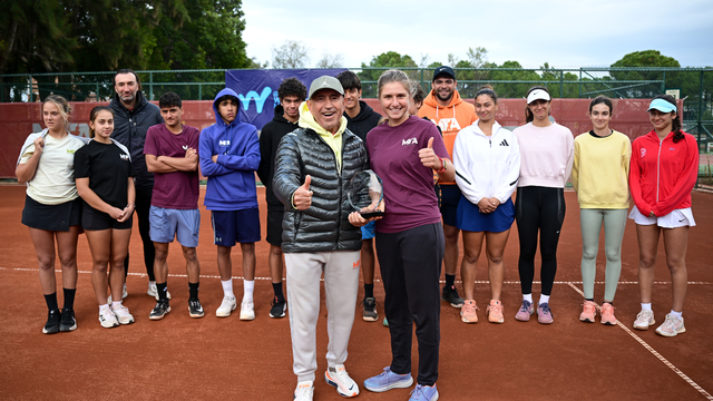 Antalya'da yetişen genç tenisçiler dünya kortlarında boy gösteriyor