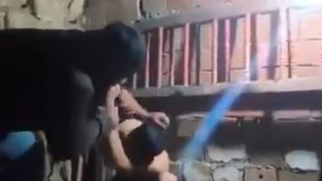 Mardin'de çocuğa ahırda şiddet kamerada; şüpheli serbest