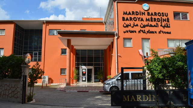 Mardin'de çocuğa ahırda şiddet kamerada; şüpheli serbest (2)