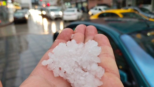 Kırşehir'de dolu ve sağanak etkili oldu