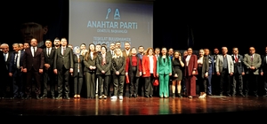 Denizli Anahtar Parti üyeleri düzenlenen törende bir araya geldi