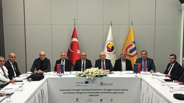 Karadeniz'de tarımsal zararlılar için akıllı istasyon dönemi başlıyor
Proje kapsamında belirlenen pilot sahalara, iklim verileri ve zararlı istilacı türlere ilişkin bilgileri eş zamanlı olarak aktaracak akıllı tespit istasyonları kurulacak