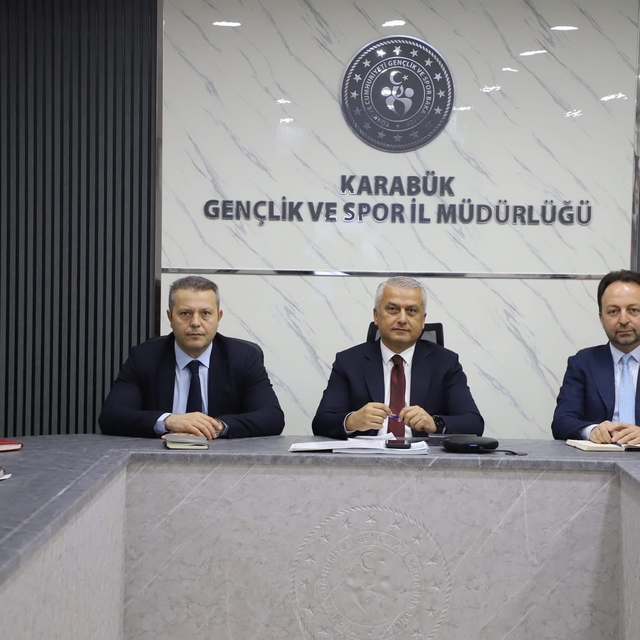 Karabük'te gençlik ve spor çalışmaları masaya yatırıldı