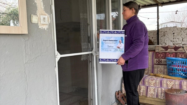 Germencik'te Ramazan kolilerinin dağıtımı sürüyor