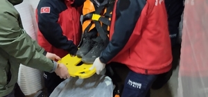 Balıkesir'de asansör boşluğuna düşen adam itfaiye ekiplerince kurtarıldı