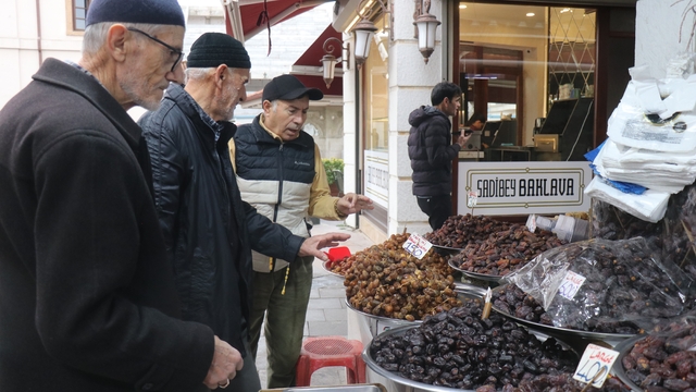 Hurma tezgahlarında 'İsrail' hassasiyeti
Esnaflar tedarikçileri uyardı