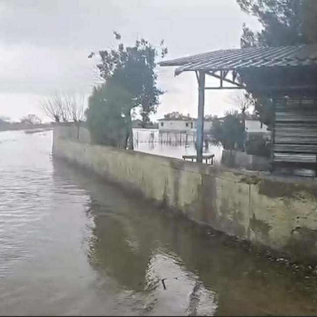 Osmaniye'de afet konutlarına su dolmasının nedeni menfez yıkımı
