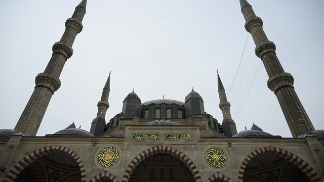 Selimiye Camisi tam kapasite ibadete açıldı