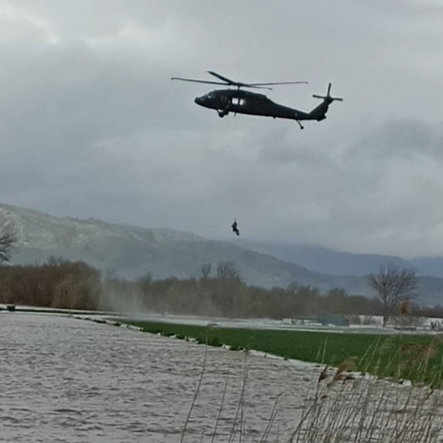 Aydın'da sel mağduru vatandaş helikopterle kurtarıldı
Bir hafta kurtarılmay...
