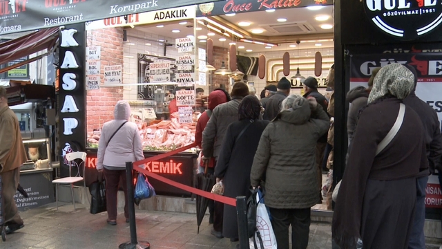 Bursa'da Ramazan öncesi çarşı ve pazarlar yoğunlaştı