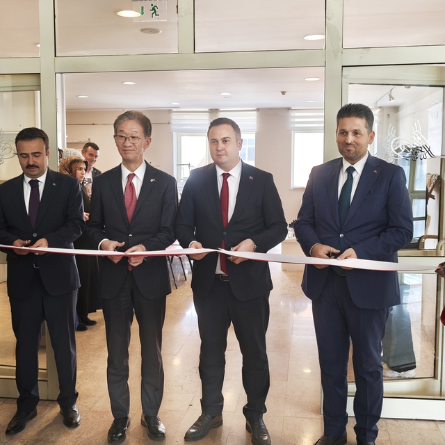 Japonya Büyükelçiliği'nden Ahlat'ta kadın istihdamına destek