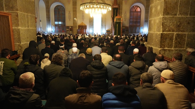 Samsun'da ilk teravih namazı kılındı