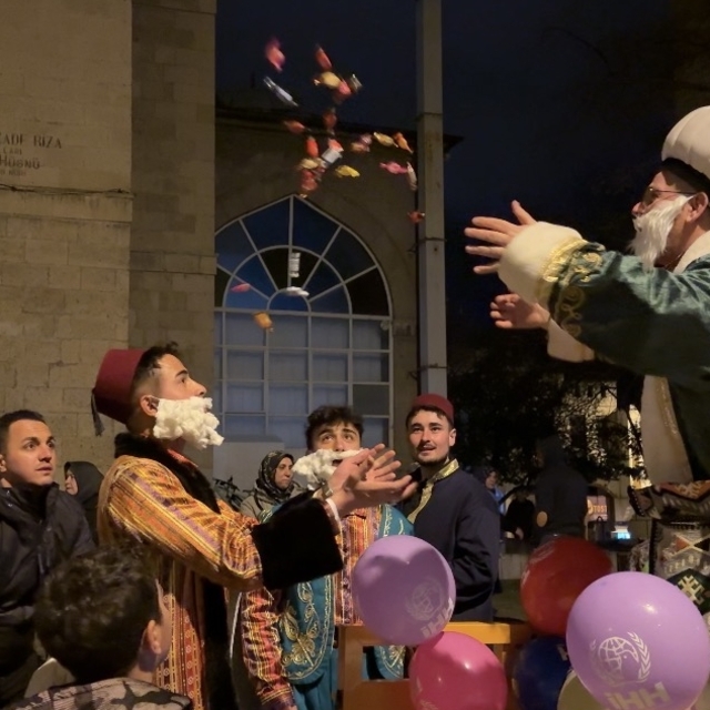 Burdur'da ramazan ayı fener alayıyla karşılandı