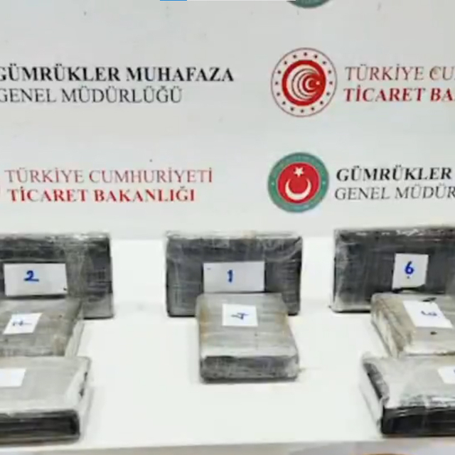 İpsala Sınır Kapısında otomobilin havalandırma boşluğunda 11 kilo kokain el...