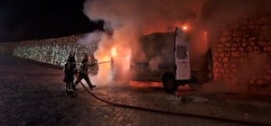 Amasya'da hasta nakil aracı alev aldı: Yatalak hasta kurtarıldı