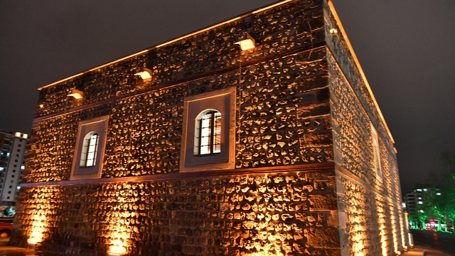 Tarihi Tasmakıran Camii'nde restorasyon sonrası ilk teravih heyecanı