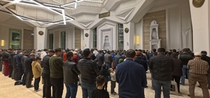 Aksaray'da Ramazan ayının ilk teravih namazı kılındı
Aksaray'da Somalili ço...