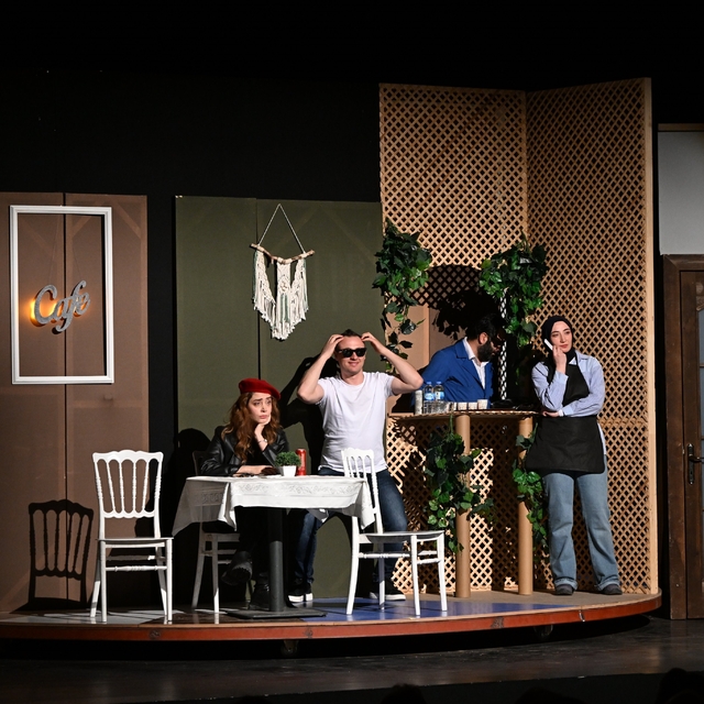 "Yarınlara geç kalmadan" ayakta alkışlandı