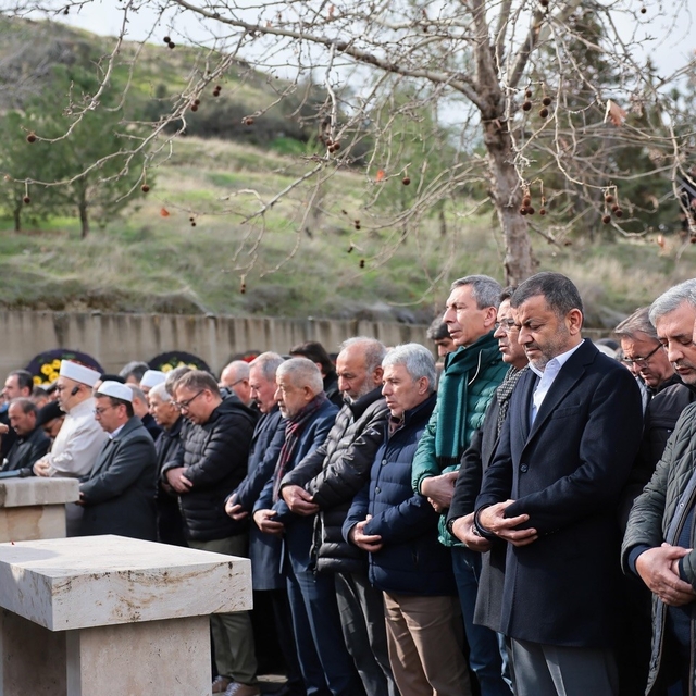 AK Parti İl Başkanı Subaşıoğlu'nun annesi son yolculuğuna uğurlandı