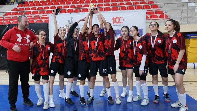 Genç Kız Futsal Müsabakaları Bilecik'te sona erdi